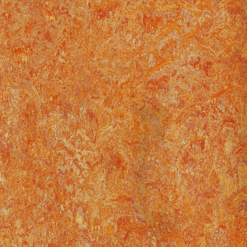 Friotaíocht stain & urláir ilchineálach ar chostas íseal