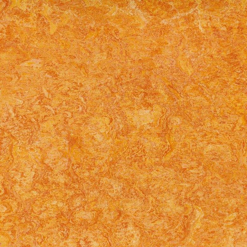 Friotaíocht stain & urláir ilchineálach ar chostas íseal