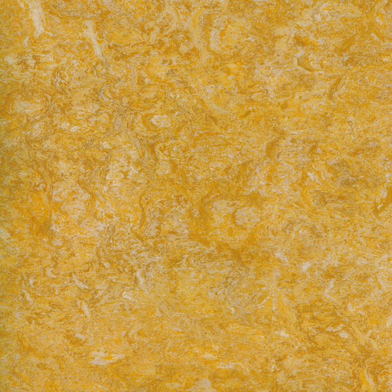 Friotaíocht stain & urláir ilchineálach ar chostas íseal