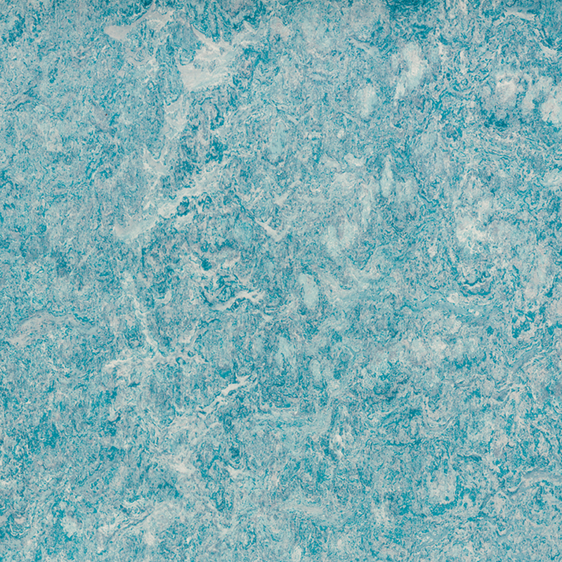 Friotaíocht stain & urláir ilchineálach ar chostas íseal