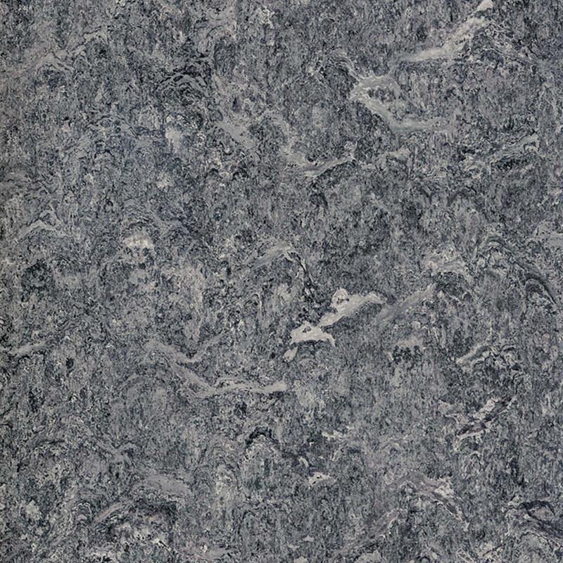 Friotaíocht stain & urláir ilchineálach ar chostas íseal